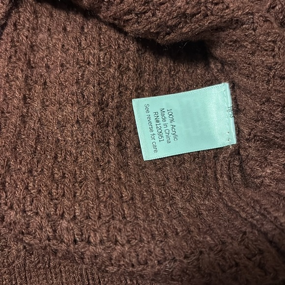 so maroon crewneck sweater - Picture 3 of 5